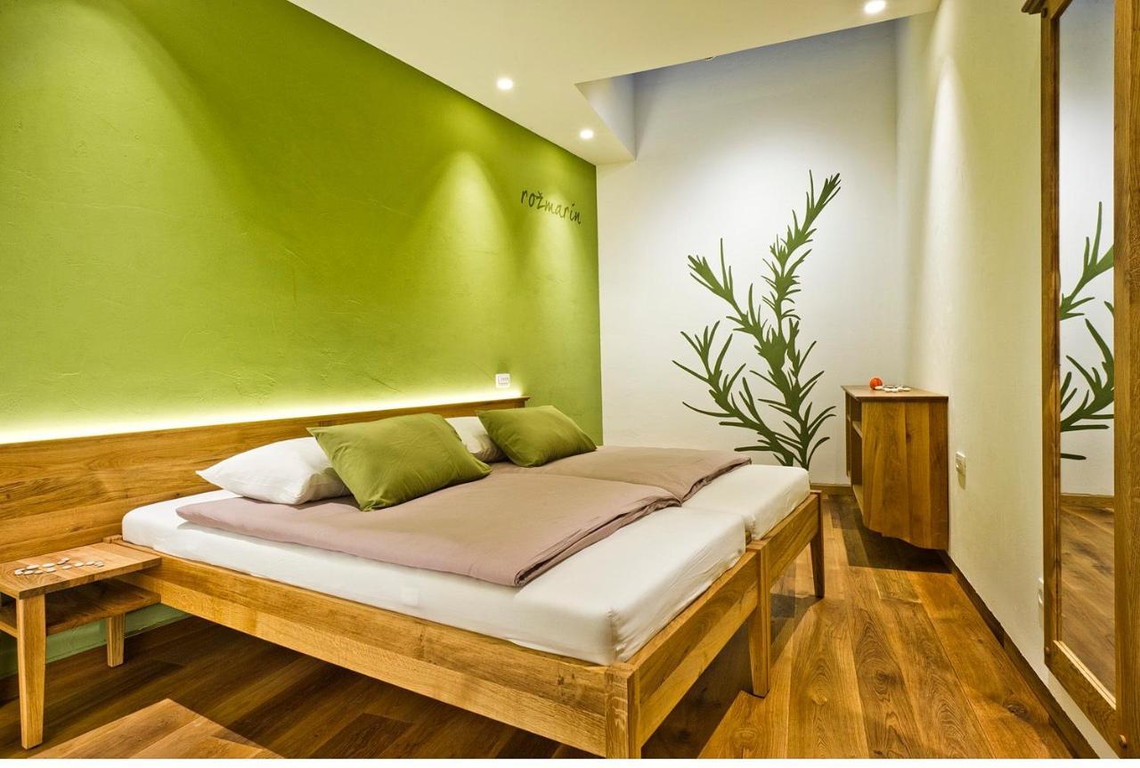 Majerija Hotel Vipava Bagian luar foto
